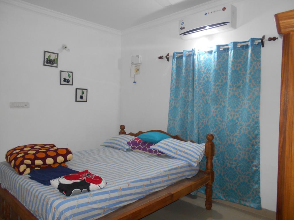 Esha Apartment Calangute Oda fotoğraf