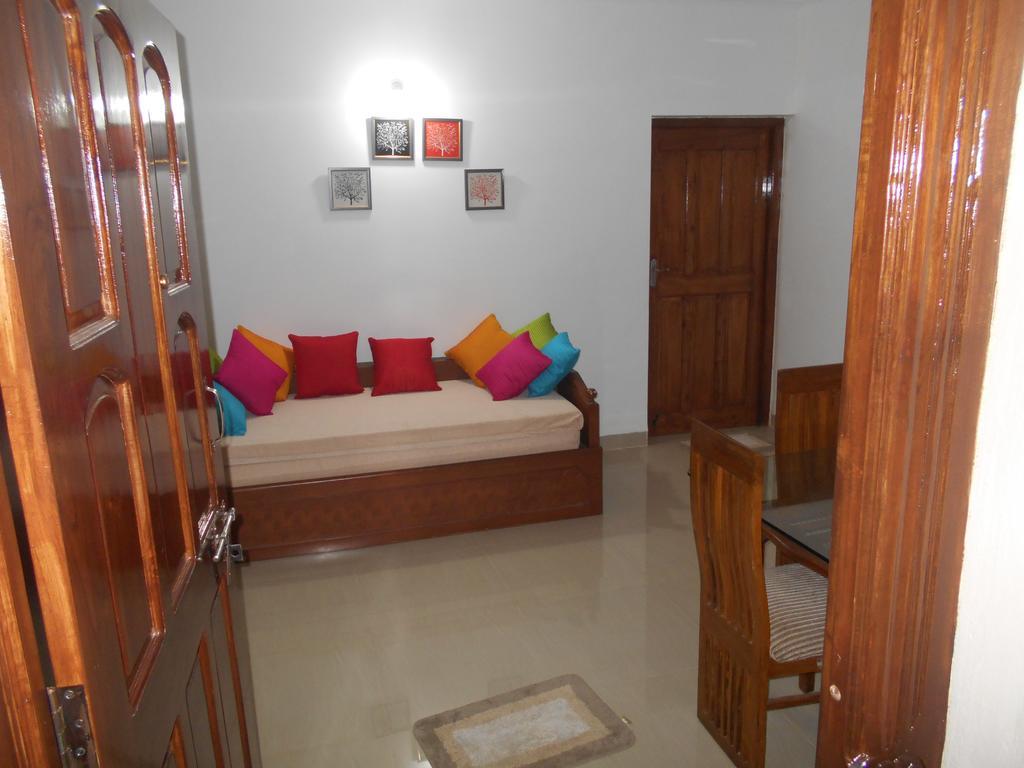 Esha Apartment Calangute Oda fotoğraf