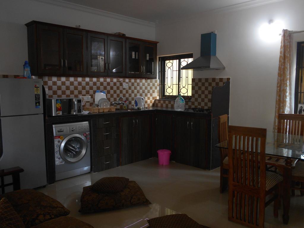 Esha Apartment Calangute Oda fotoğraf